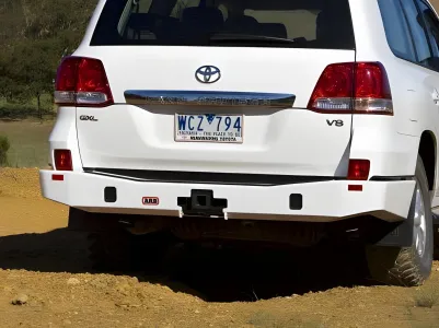 Toyota Land Cruiser - 2008 to 2015 - SUV [All] (Deluxe) (Without Swing-Away Provisions) : Shown in custom white painted finish.